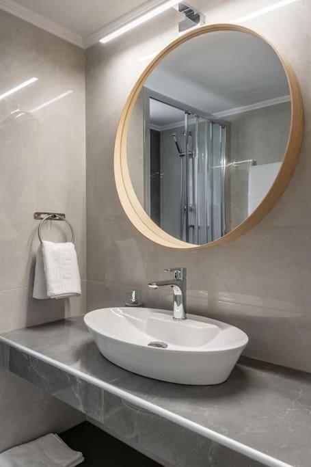 Alimos Sun-Filled Apartment Atina Dış mekan fotoğraf