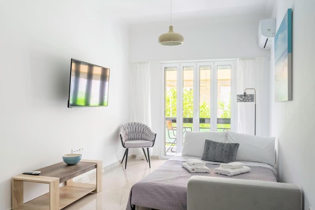 Alimos Sun-Filled Apartment Atina Dış mekan fotoğraf