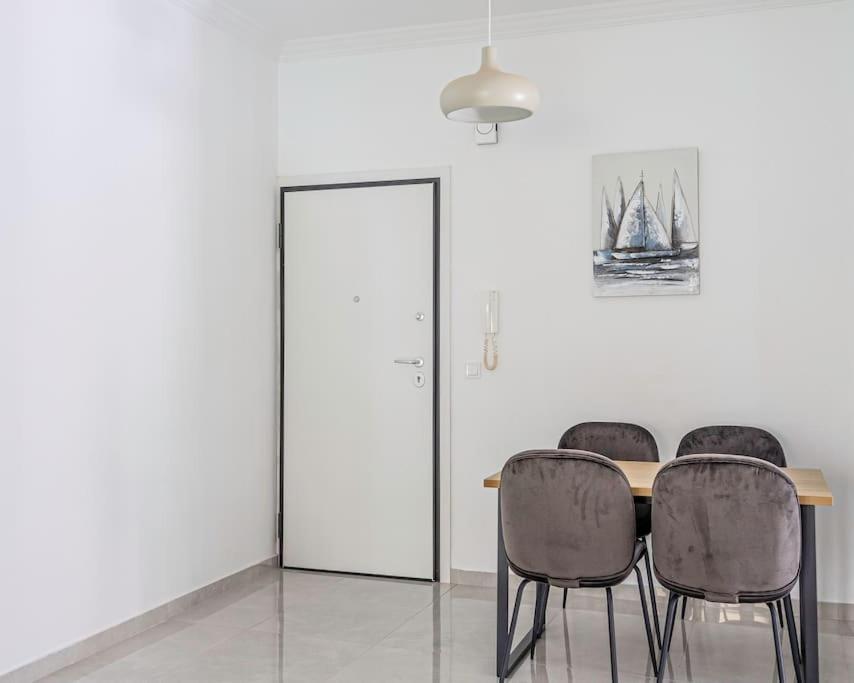 Alimos Sun-Filled Apartment Atina Dış mekan fotoğraf