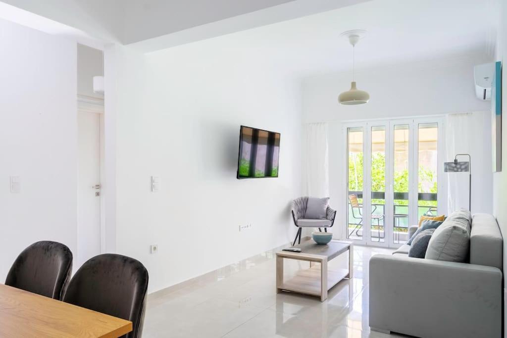 Alimos Sun-Filled Apartment Atina Dış mekan fotoğraf